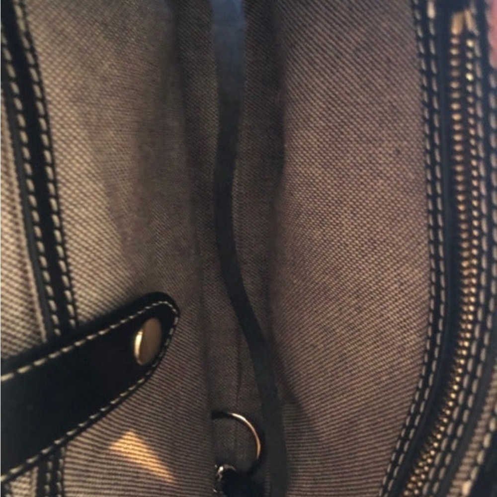 Dooney and Bourke Cross body - Picture 5 of 8